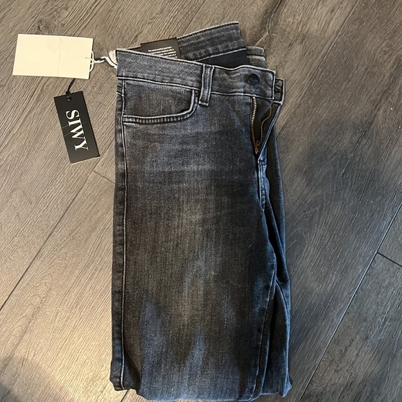 SIWY Jeans - Picture 2 of 2